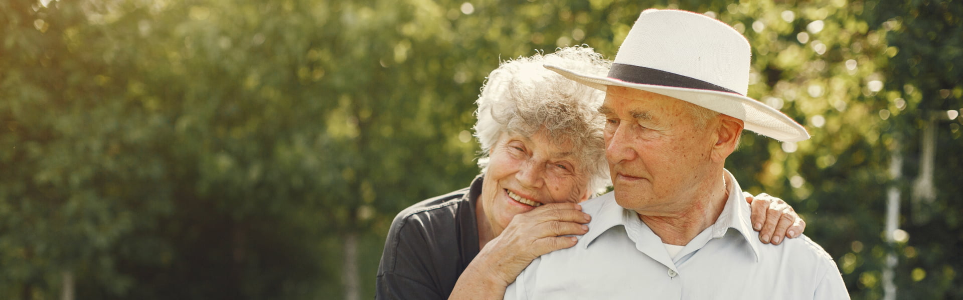 Пожилые люди